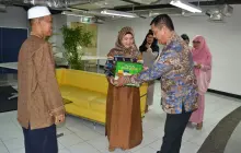 Lebaran Gifts For Residents Around RatuPrabu Building 2